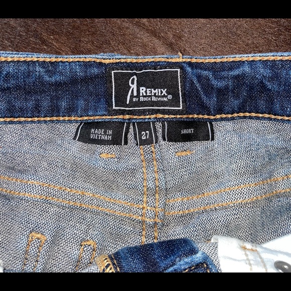 Rock Revival Jean shorts - Picture 3 of 3